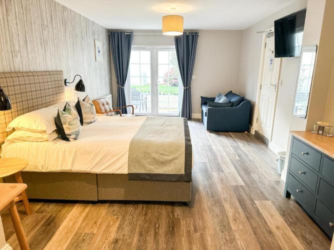 House Hotel 4*